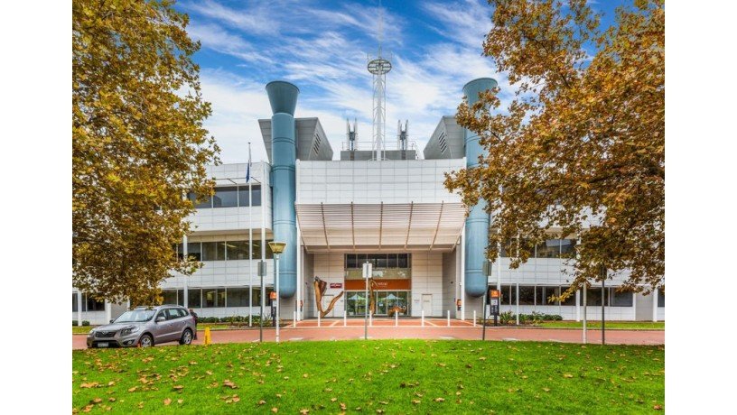 engineering-institute-of-technology-big-2