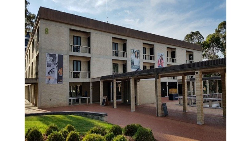 university-of-canberra-canberra-australian-capital-territory-big-1