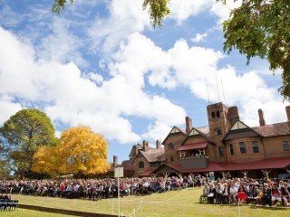 UNIVERSITY OF NEW ENGLAND - [UNE], ARMIDALE, NEW SOUTH WALES