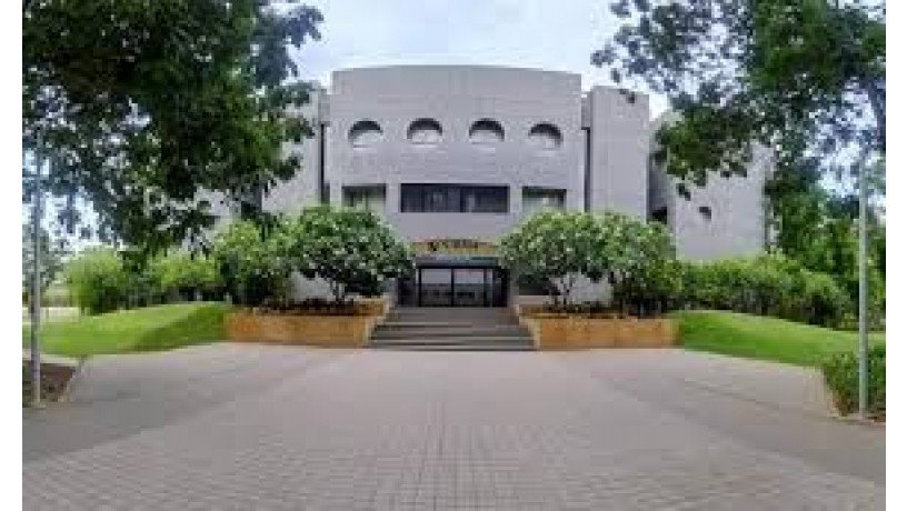 institute-of-law-nirma-university-big-2