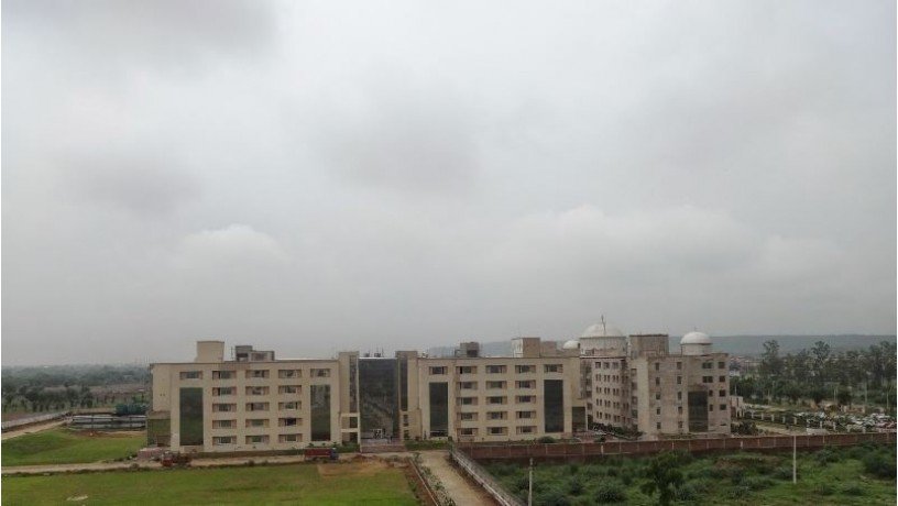 kr-mangalam-university-big-2