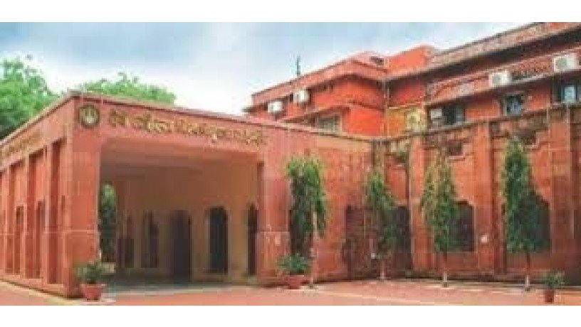 devi-ahilya-vishwavidyalaya-big-2