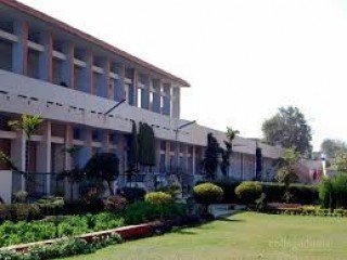 DAV COLLEGE FOR WOMEN