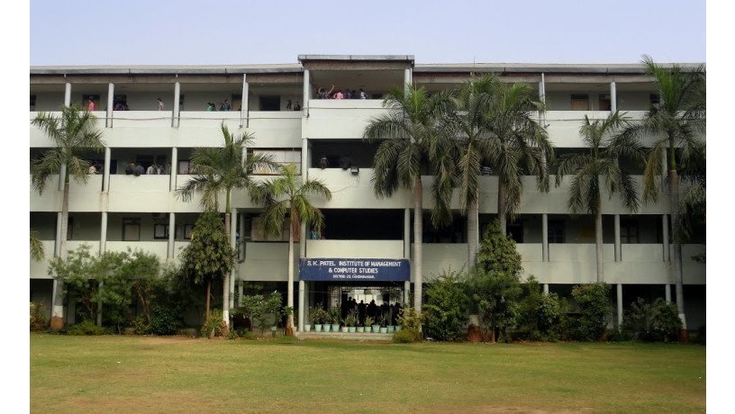 bholabhai-patel-college-of-computer-studies-big-2